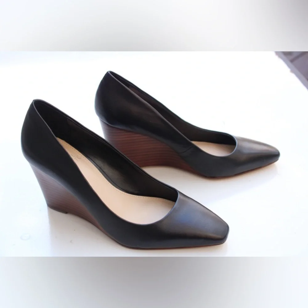 NWOT Vince Camuto wedges